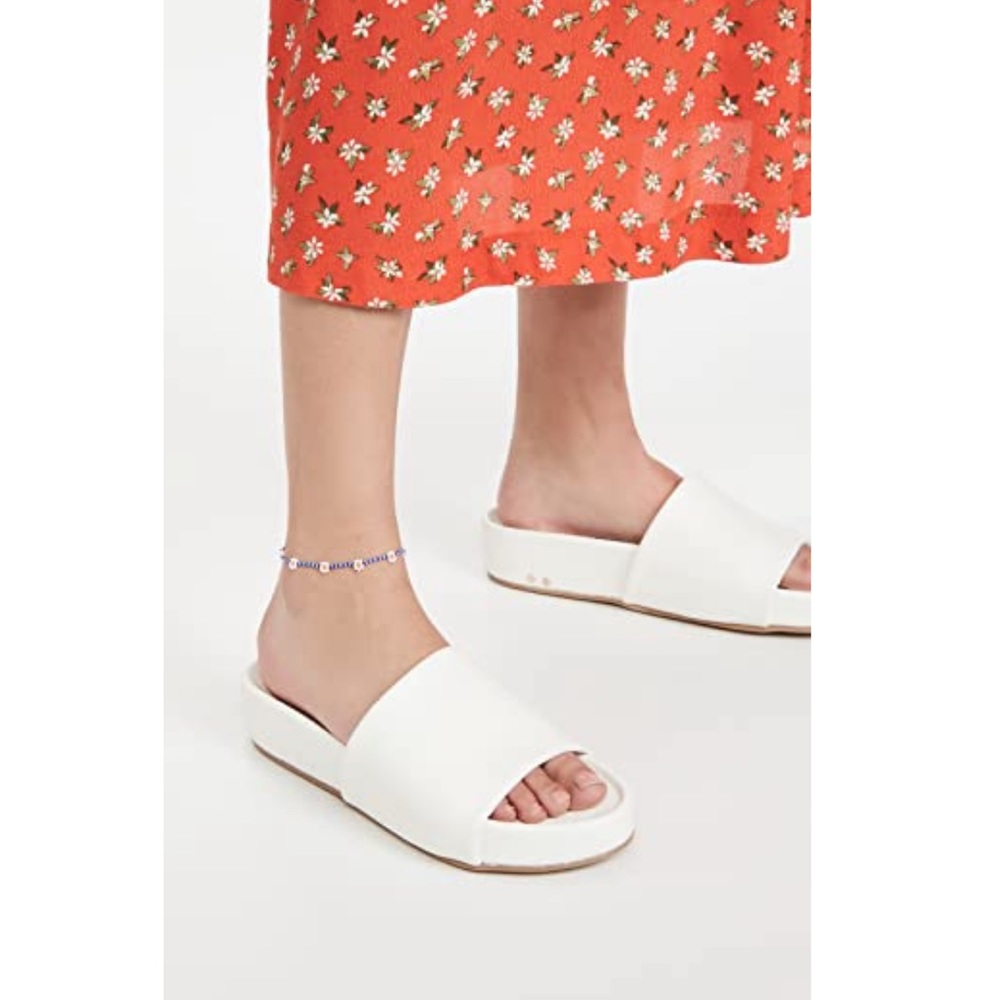 NIB Beek Pelican Sandals, White, size 9